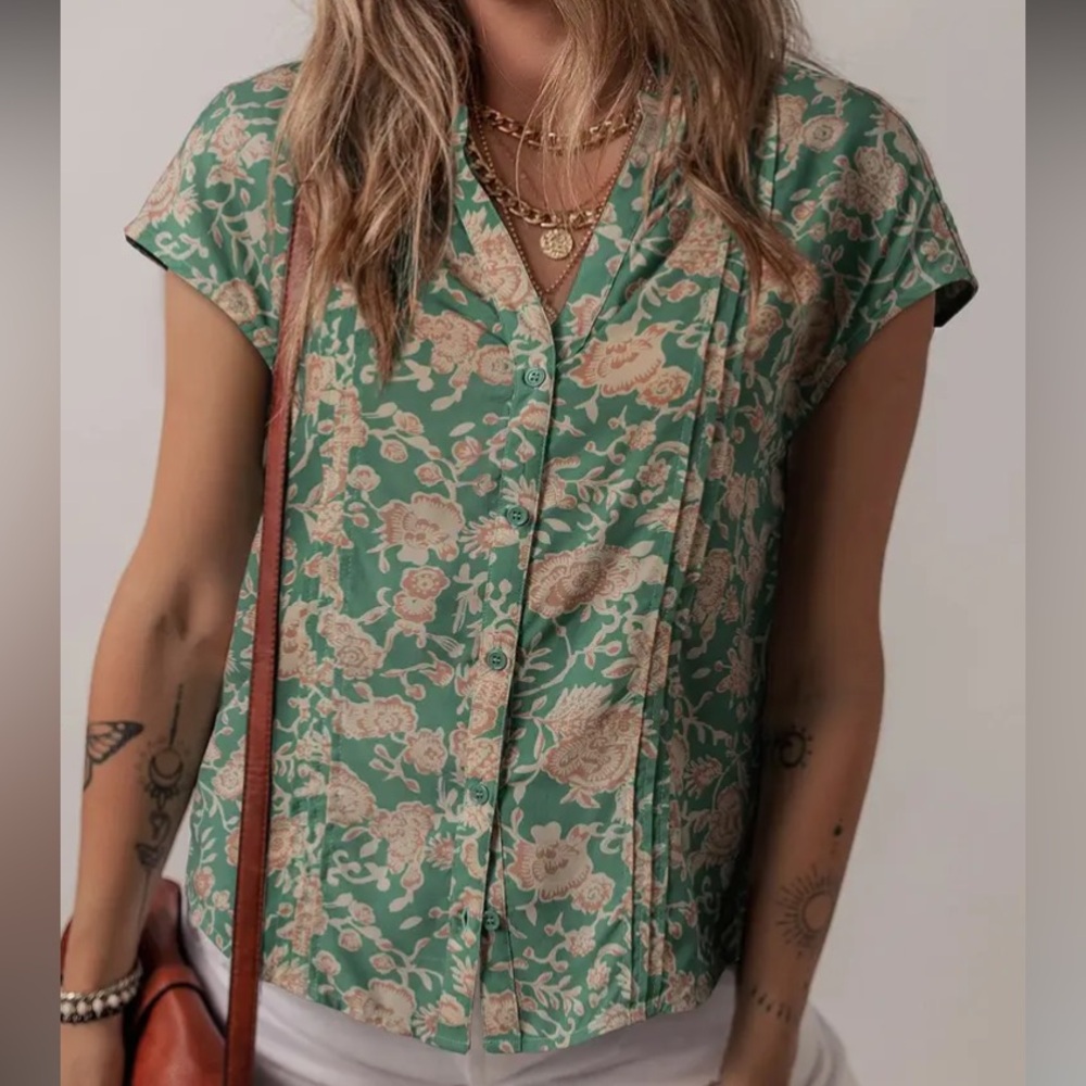 Floral V-Neck Short Sleeve Top - Green